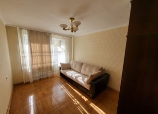 Продажа 3-ком. квартиры, 70 м2, Владикавказ, проспект Коста, 288, 4-й микрорайон