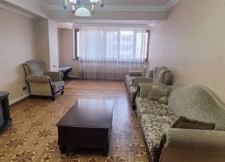 Продажа 4-ком. квартиры, 111 м2, Балабаново, улица 1 Мая, 10