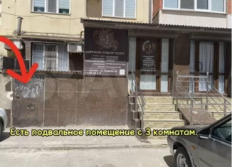 Трехкомнатная квартира на продажу, 90 м2, Каспийск, проспект М. Омарова, 2А
