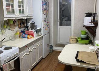 Продаю 2-ком. квартиру, 44 м2, Курган, улица Глинки, 22, район Энергетики