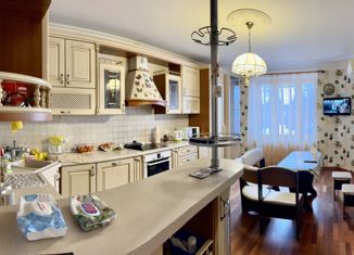 Продам 3-комнатную квартиру, 109.6 м2, Санкт-Петербург, Ленинский проспект, 135к5, метро Ленинский проспект