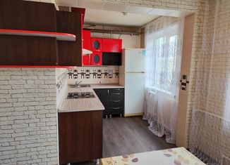 Сдача в аренду трехкомнатной квартиры, 60 м2, Ачинск, 1-й Юго-Восточный микрорайон, 9