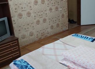 Продается двухкомнатная квартира, 52.9 м2, Майкоп, улица 12 Марта, 132