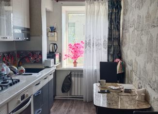 Продажа 2-комнатной квартиры, 43.1 м2, поселок городского типа Крестцы, улица Васильчикова, 4Б