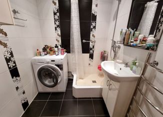 Продам 3-комнатную квартиру, 75 м2, Москва, Домодедовская улица, 23к1, Домодедовская улица