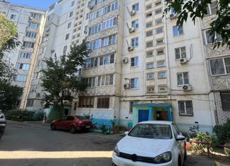 Продается 2-ком. квартира, 63.2 м2, Астрахань, улица Бабаевского, 39