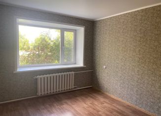 Продам 3-комнатную квартиру, 53 м2, рабочий посёлок Чистоозёрное, улица Покрышкина, 17