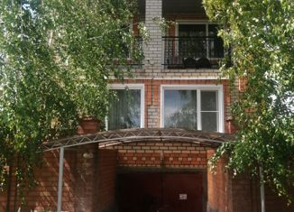 Продается дом, 202 м2, станица Ленинградская, Октябрьская площадь