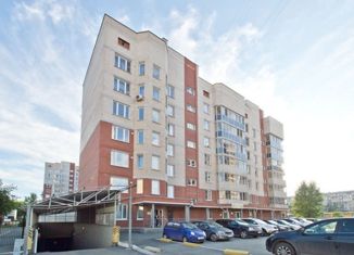 Сдается двухкомнатная квартира, 74 м2, Екатеринбург, улица Калинина, 22, улица Калинина