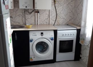 Продаю 2-комнатную квартиру, 30.5 м2, Абинск, Комсомольский проспект, 93