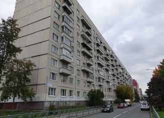 Продам 3-ком. квартиру, 71 м2, Санкт-Петербург, Долгоозёрная улица, 8, Долгоозёрная улица