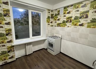 Продам 3-ком. квартиру, 60 м2, Санкт-Петербург, улица Карпинского, 38к3, Калининский район