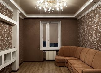 Продам 2-ком. квартиру, 57 м2, Мурманская область, улица Шмидта, 21