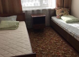 Сдается в аренду 3-комнатная квартира, 60 м2, Сосновый Бор, улица Красных Фортов, 16