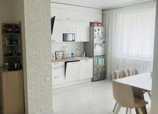 Продам 2-ком. квартиру, 62 м2, Красноярский край, улица Алексеева, 46