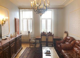 Трехкомнатная квартира на продажу, 90 м2, Санкт-Петербург, Большая Подьяческая улица, 22, Большая Подьяческая улица