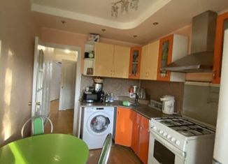 Продается трехкомнатная квартира, 62 м2, Бугульма, Комсомольская улица, 8