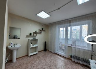 Двухкомнатная квартира на продажу, 67 м2, посёлок Красное Поле, улица Белопольского, 8