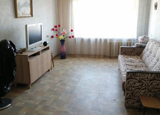 Трехкомнатная квартира на продажу, 61 м2, Екатеринбург, улица Индустрии, 28, улица Индустрии