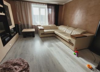 Продаю 4-комнатную квартиру, 90 м2, Заречный, улица Ленина, 66