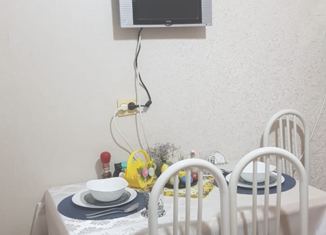 Продам двухкомнатную квартиру, 57 м2, Армавир, улица Карла Маркса, 82