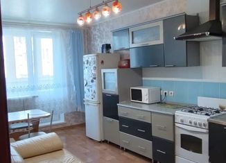 Продам двухкомнатную квартиру, 58 м2, Саратов, улица имени С.Ф. Тархова, 40