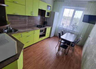 Продается трехкомнатная квартира, 70 м2, Ульяновская область, Ленинградская улица, 28