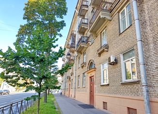 Продам 2-ком. квартиру, 53 м2, Санкт-Петербург, Школьная улица, 8, Приморский район