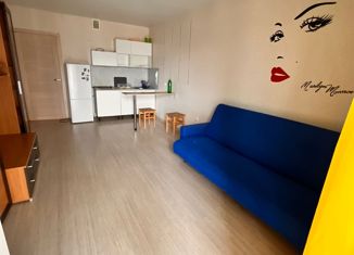 Продаю 3-ком. квартиру, 65 м2, Ольгинка, 3-й микрорайон, 23