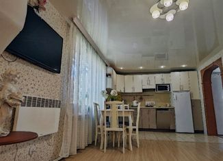 Продам трехкомнатную квартиру, 71 м2, Карелия, улица Калинина, 2А