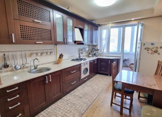 Продаю 3-комнатную квартиру, 92.7 м2, Ейск, Коммунистическая улица, 81