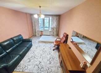 Продам 2-ком. квартиру, 45 м2, Москва, метро Кантемировская, Кантемировская улица, 25