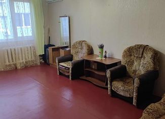 Продаю 2-ком. квартиру, 51 м2, Алушта, Юбилейная улица, 10