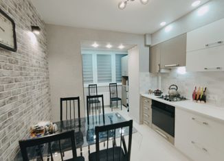 Сдача в аренду 3-ком. квартиры, 75 м2, Пятигорск, проспект Калинина, 2к1