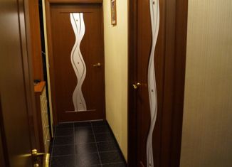 Продаю 2-ком. квартиру, 43 м2, Нижний Новгород, улица Ватутина, 18, улица Ватутина