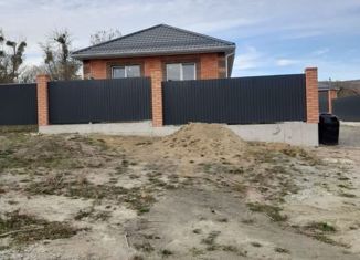 Продается дом, 100 м2, станица Азовская, улица Гагарина, 10