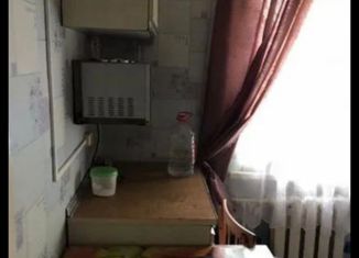 Продаю 4-ком. квартиру, 60.3 м2, Морозовск, улица Истомина, 135