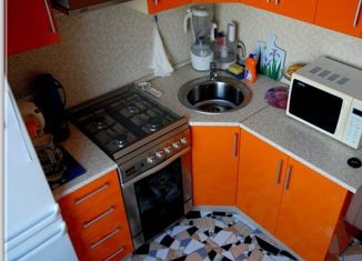 Продается 2-ком. квартира, 43 м2, посёлок Новоомский, Целинная улица, 1