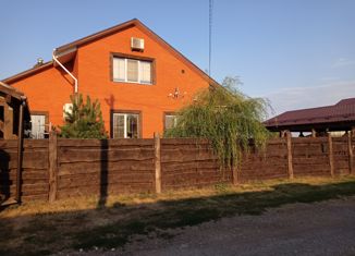 Сдаю дом, 250 м2, село Дубровичи, Зелёная улица