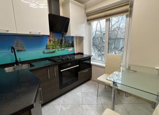 Продается двухкомнатная квартира, 45 м2, Московский, 1-й микрорайон, 11