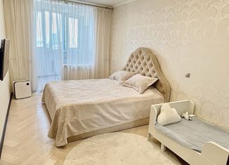 Продается 2-ком. квартира, 80 м2, Санкт-Петербург, проспект Космонавтов, 63к1, Московский район