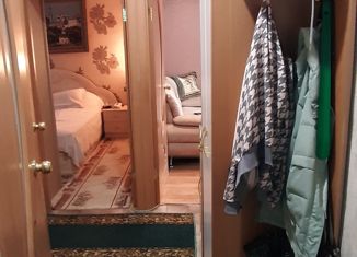 Двухкомнатная квартира на продажу, 44.2 м2, город Саяногорск, микрорайон Заводской, 7