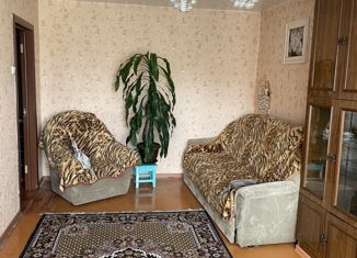 Сдам 2-ком. квартиру, 48 м2, Новокузнецк, улица Дузенко, 10