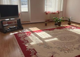 Продается 4-комнатная квартира, 172 м2, Буйнакск, улица Чкалова, 7