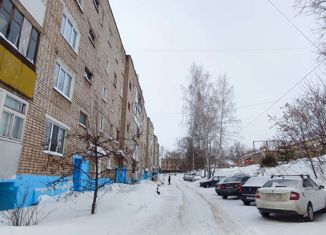 Продам двухкомнатную квартиру, 47.8 м2, Нытва, улица Карла Маркса, 48