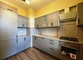 Продажа 3-комнатной квартиры, 82 м2, Москва, Университетский проспект, 5, метро Университет