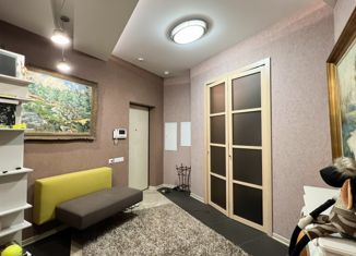 Продается трехкомнатная квартира, 119.2 м2, Москва, проезд Берёзовой Рощи, 12, станция Зорге