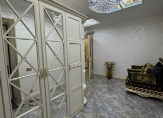 Продается 3-комнатная квартира, 115 м2, Дагестан, улица Самурского, 48