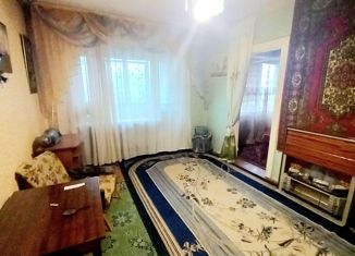 Продам трехкомнатную квартиру, 47 м2, Черногорск, проспект Космонавтов, 24А