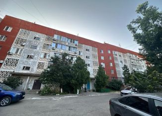 Продажа 4-комнатной квартиры, 110 м2, Элиста, 7-й микрорайон, 4к1, 7-й микрорайон